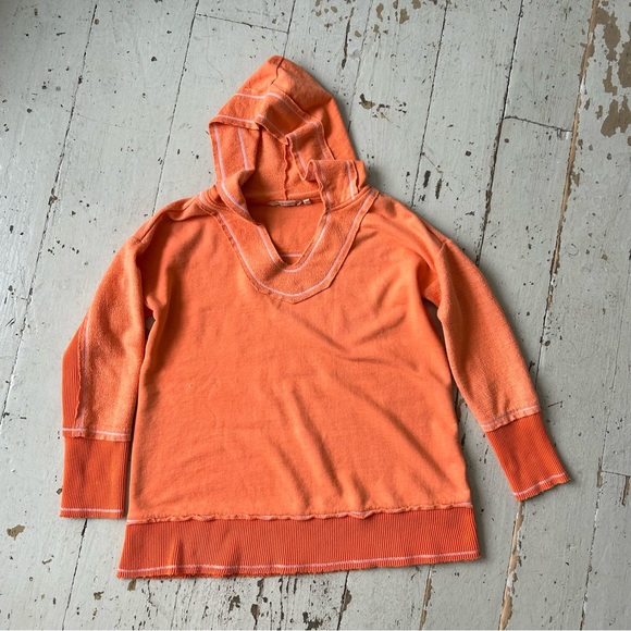 Soft Surroundings Oasis Hooded Terrycloth V-Neck Pullover Top - Picture 5 of 14